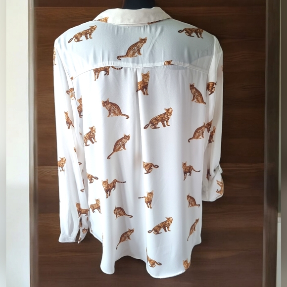 Bengal Semi-Sheer Lightweight Flowy Cat Blouse - Picture 2 of 9
